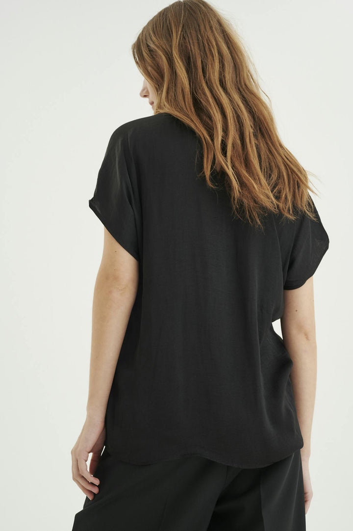RindaIW Top