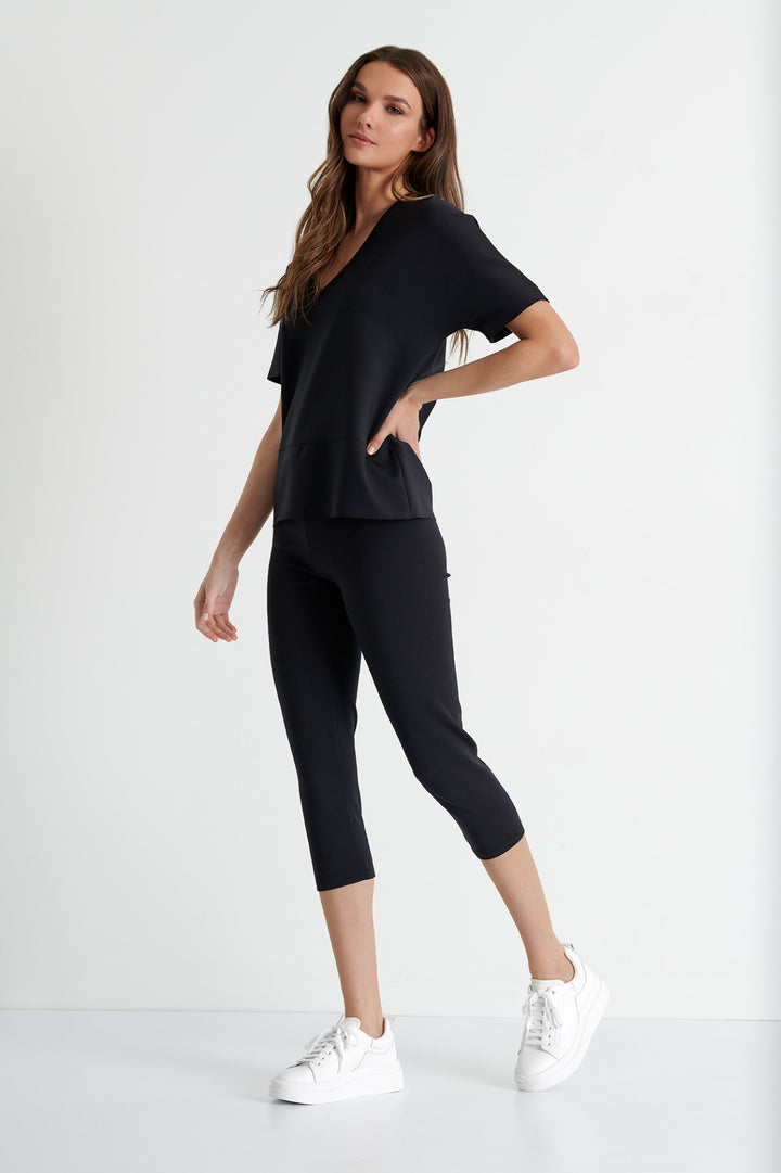 3D Jersey Capri Legging in Caviar