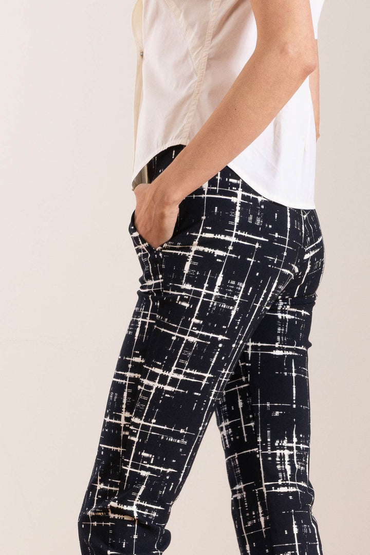 Lulu Straight Cropped Pant Graffiti Print