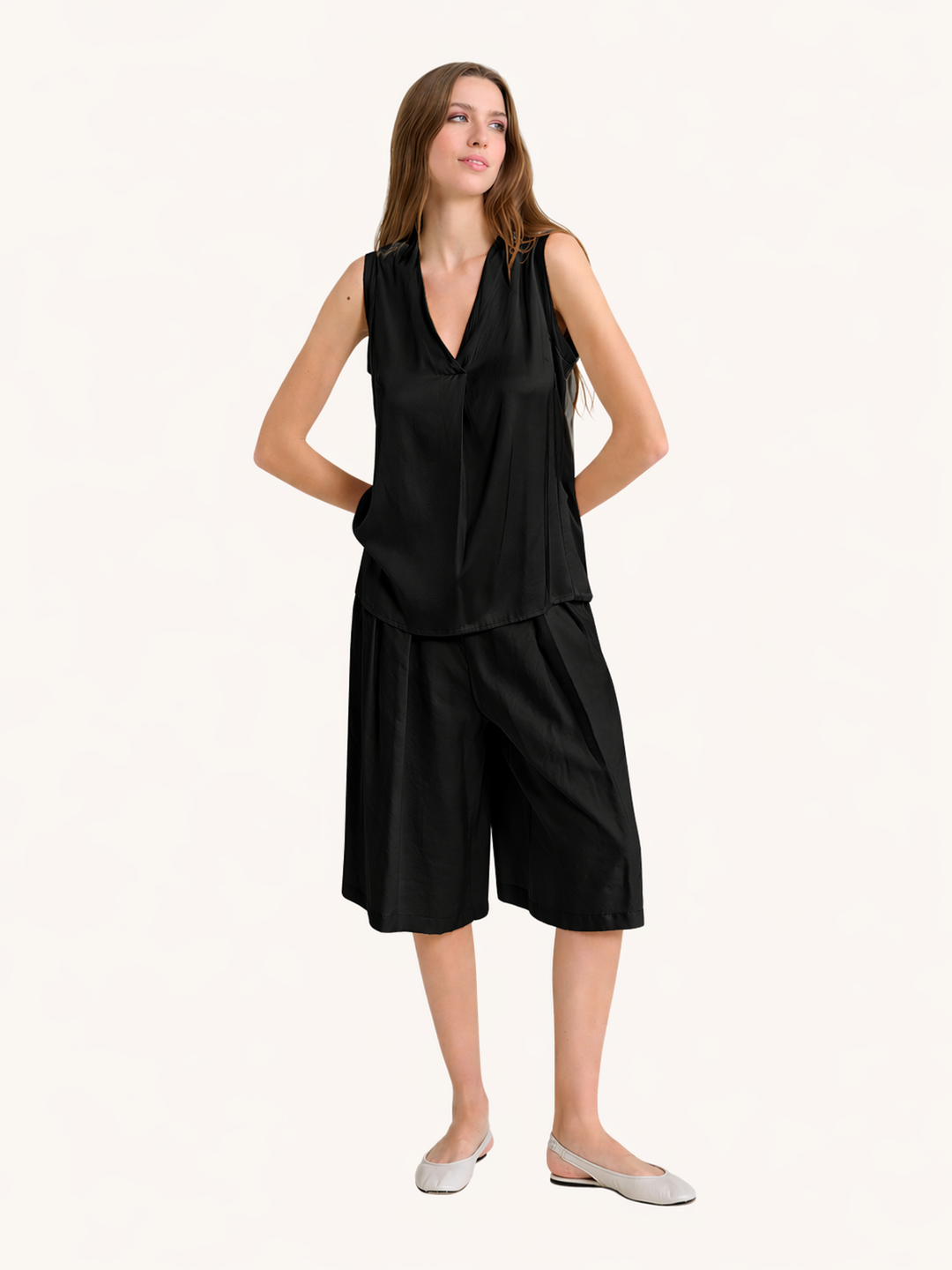 Sleeveless Tank Top - Black