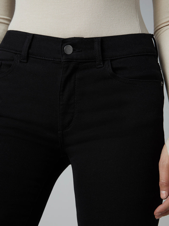 Mara Straight Midrise Ankle