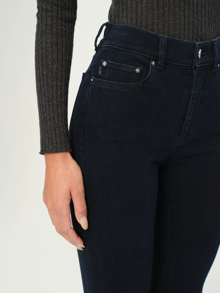 Mara Straight Mid Rise Instasculpt Ankle Jeans