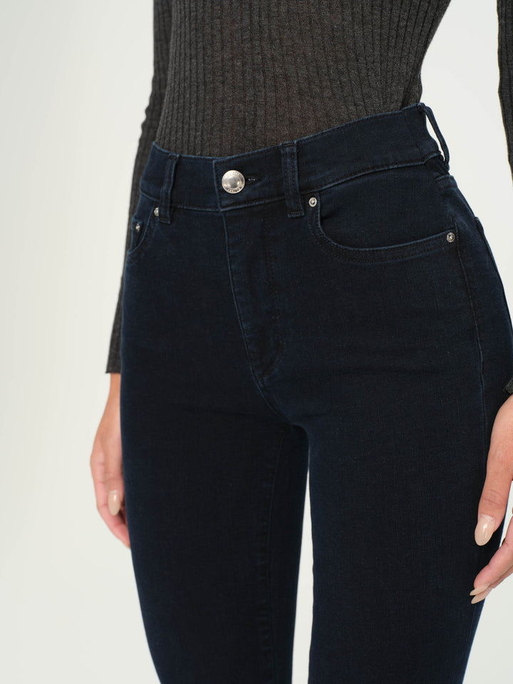 Mara Straight Mid Rise Instasculpt Ankle Jeans