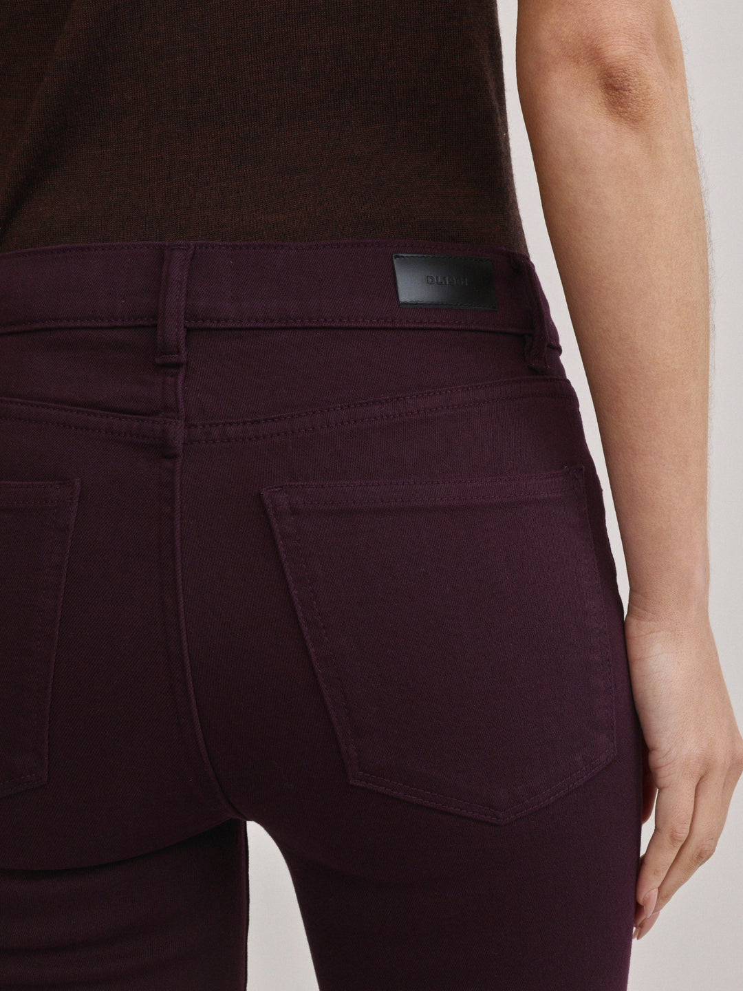 Mara Straight Mid Rise Instasculpt™ Ankle Jeans
