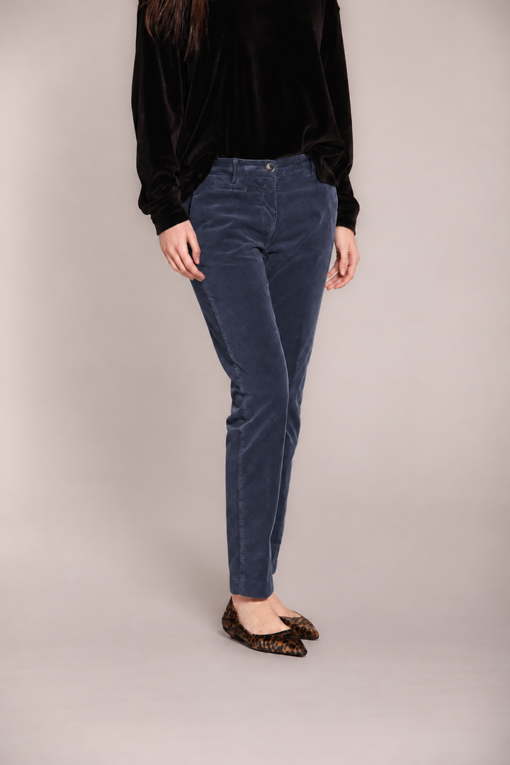 New York Slim Velvet Pant