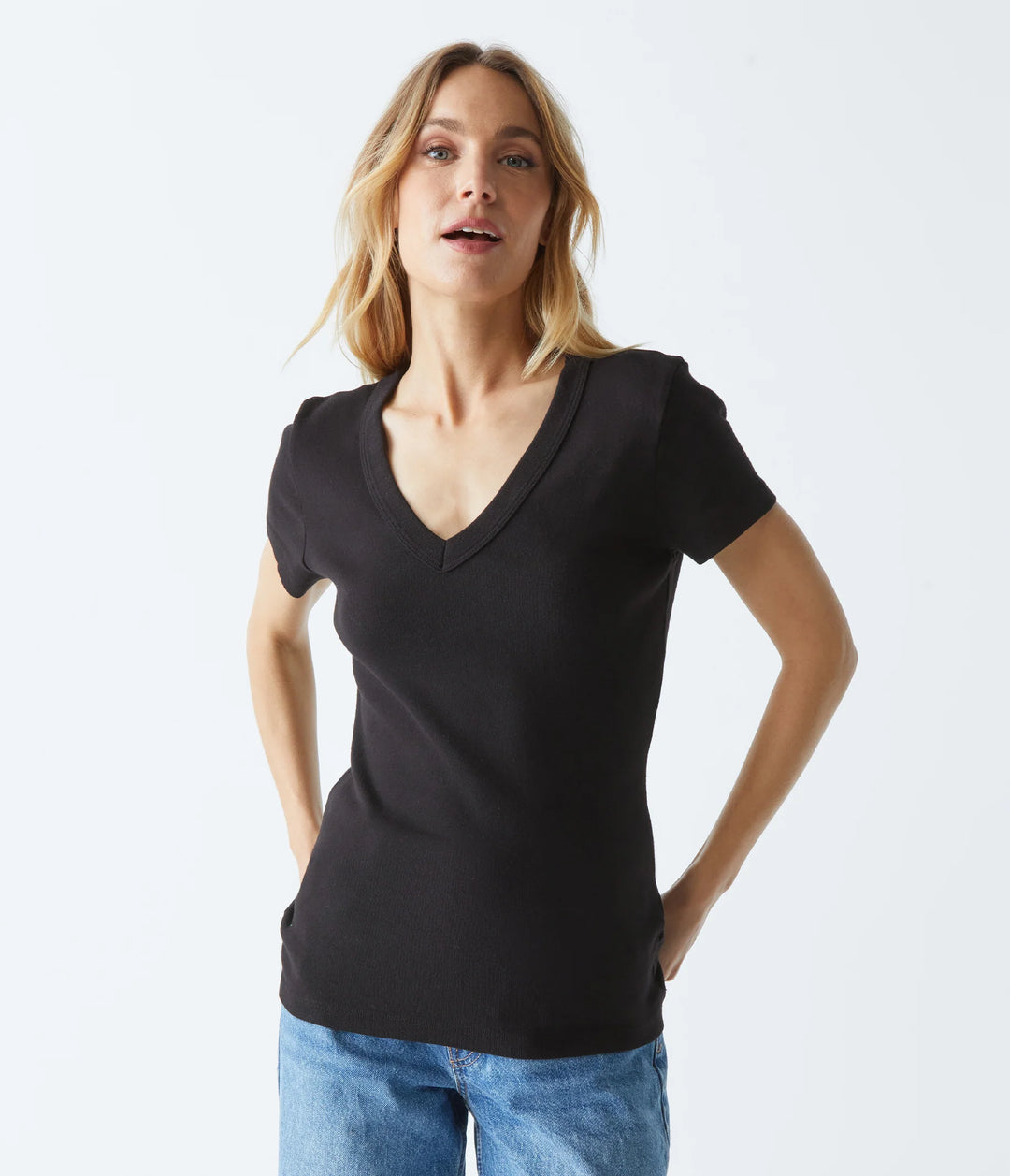 Nikki S/S V Neck Tee