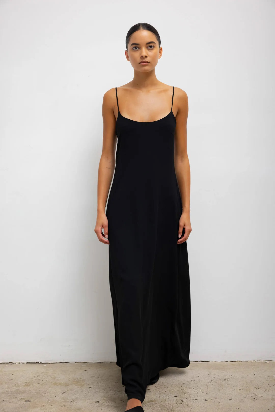 Ari Scoop Neck Maxi