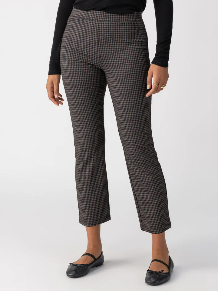 Carnaby Kick Crop Semi-High Rise Legging Shadow Check