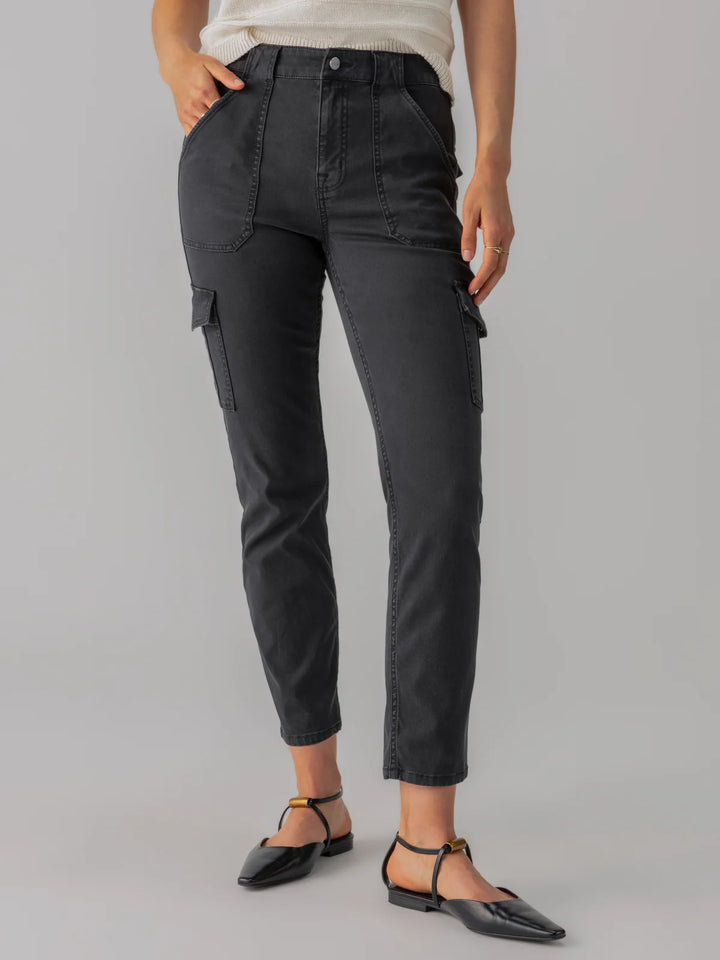 Sculpted Hayden Slim Straight Standard Rise Pant Black