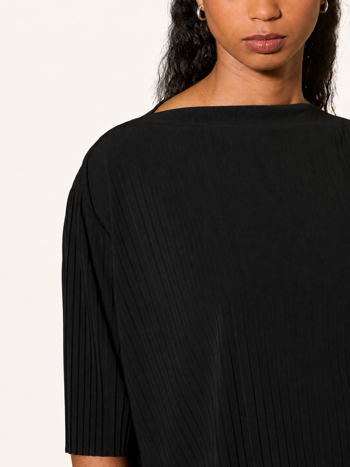 Caraffa Elbow Sleeves and Pleats Top - Black