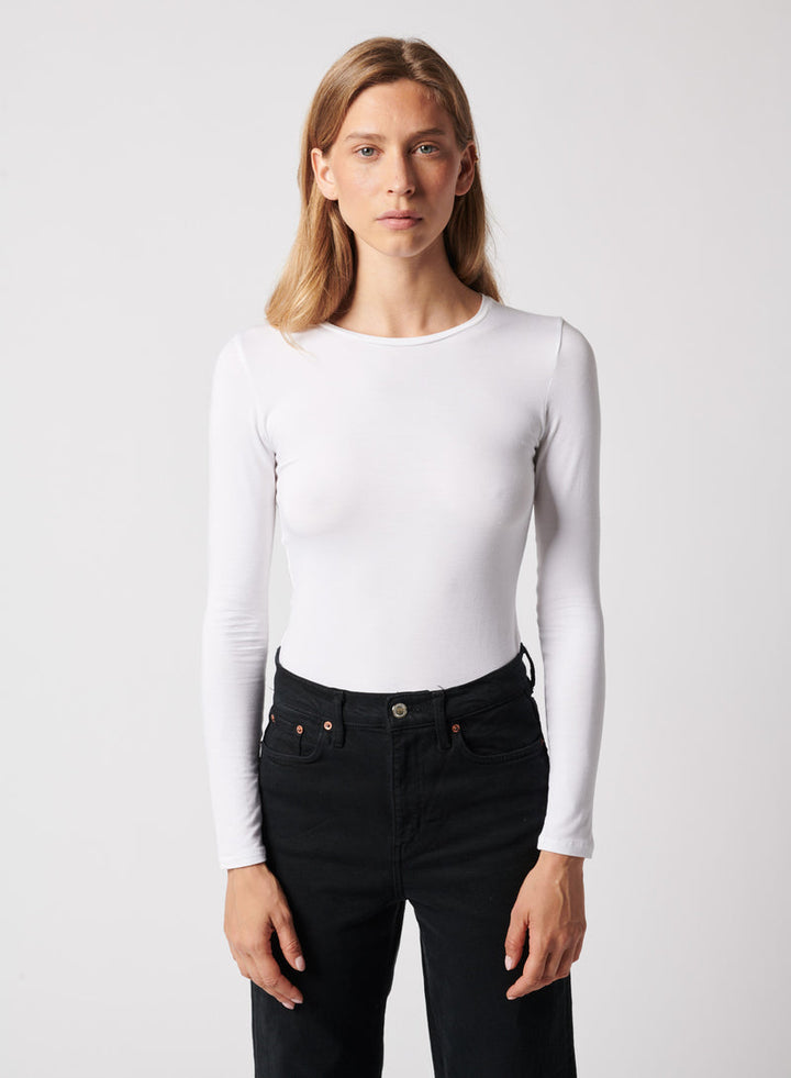 Soft Touch Long Sleeve Crewneck Tee in Blanc