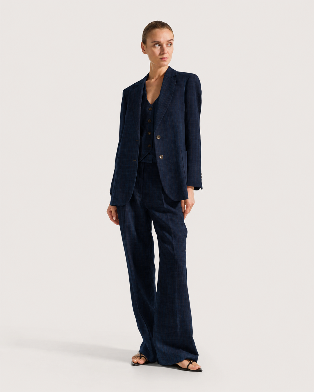 Single Breasted Two Pocket Blazer - Navy