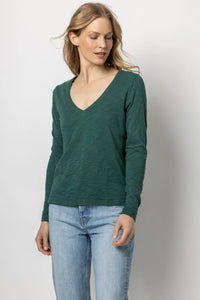 Back Seam  V-Neck Tee