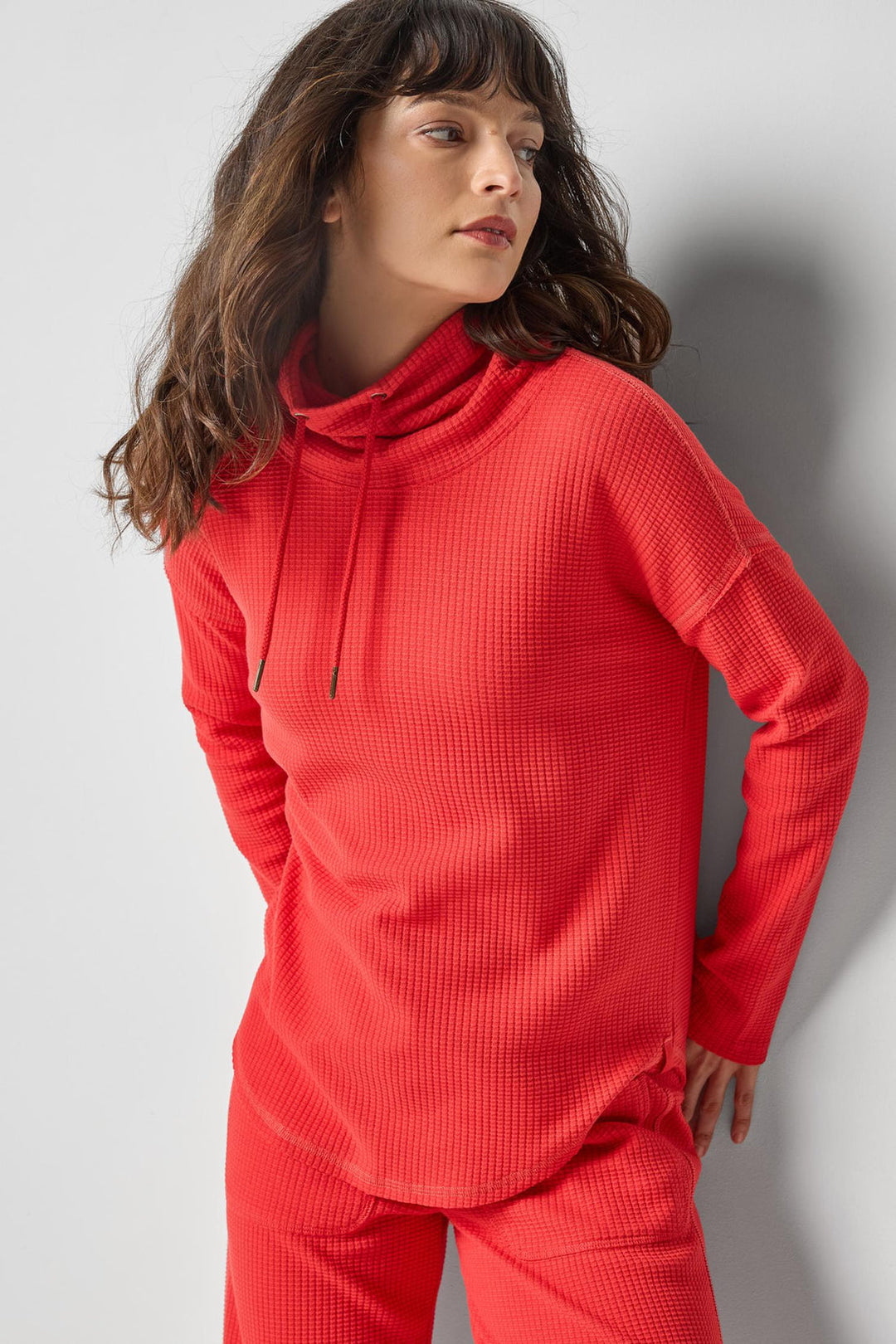 Rounded Hem Mock Neck