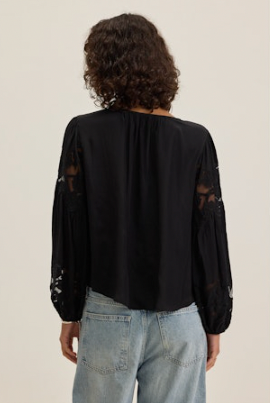 Tyra07 Lace Embroidery Blouse