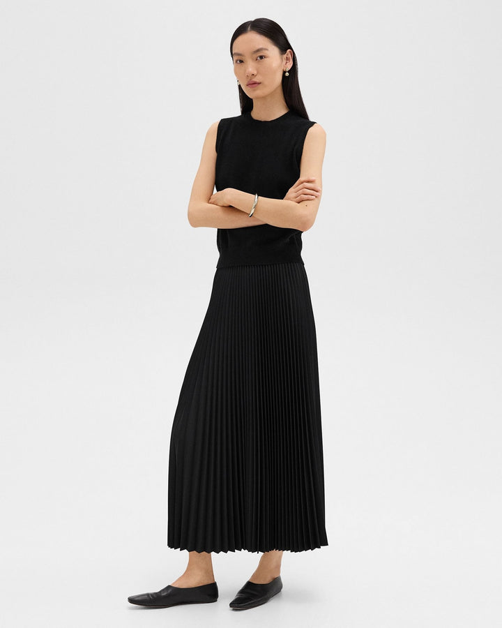 Pleated Pull-On Skirt in Stretch Wool-Blend