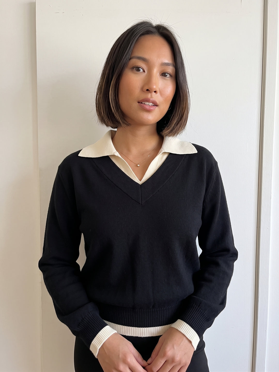 White Collared Sweater - Black/Cream