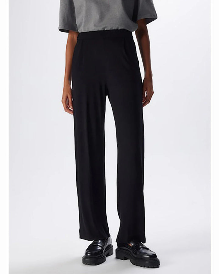 Soft Touch Soft Leg Pant