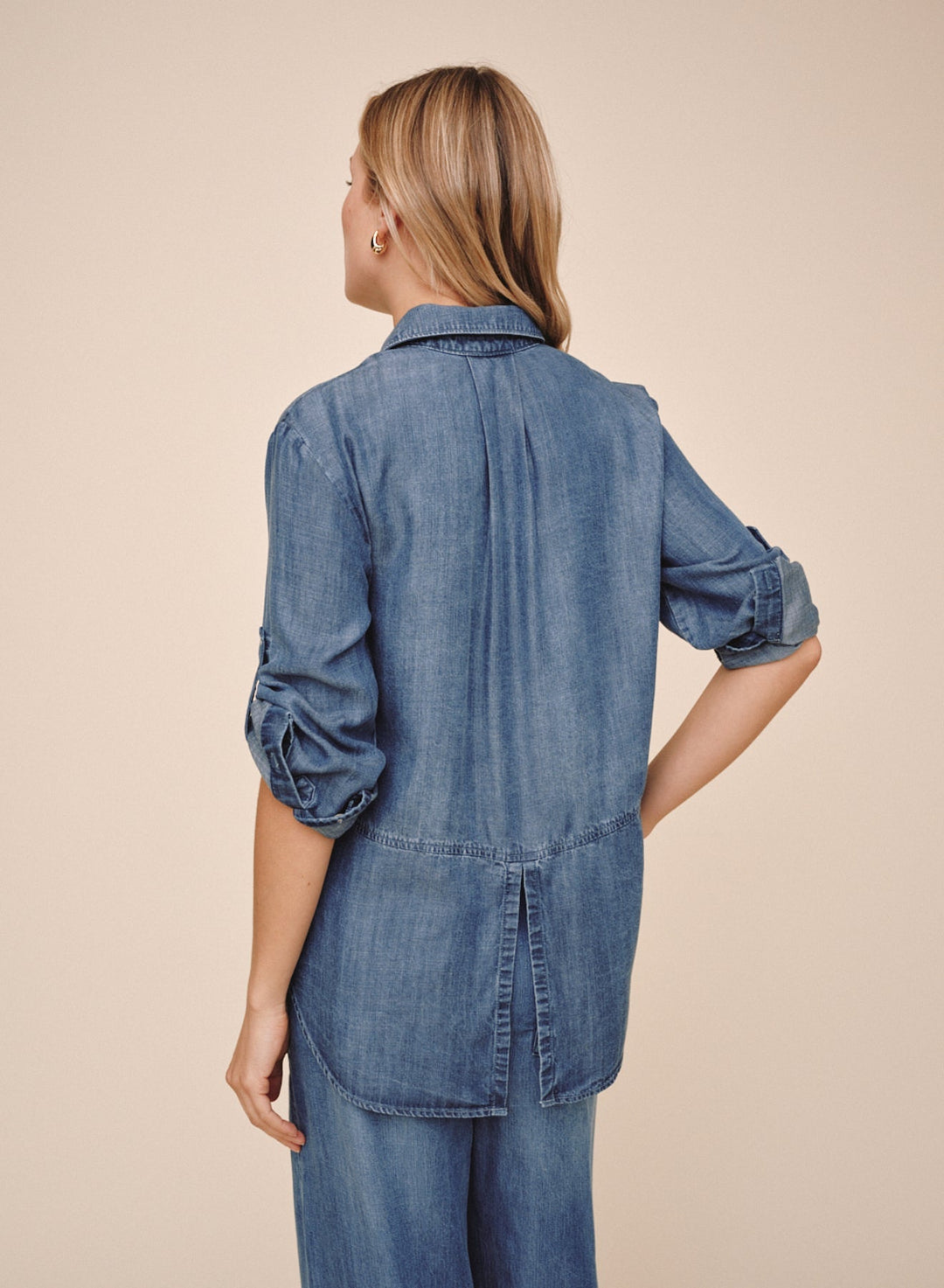 Split Back Button Down - Shadow Blue Wash