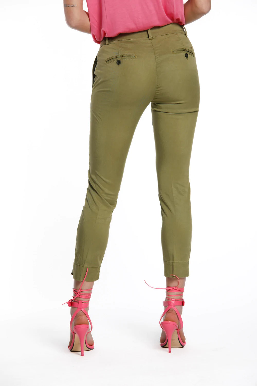 Jacqueline Curvy Capri Pant