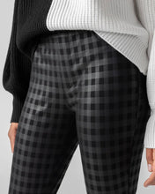 Load image into Gallery viewer, Runway Houndstooth Legging
