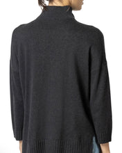 Load image into Gallery viewer, 3/4 Sleeve Half Zip Sweater
