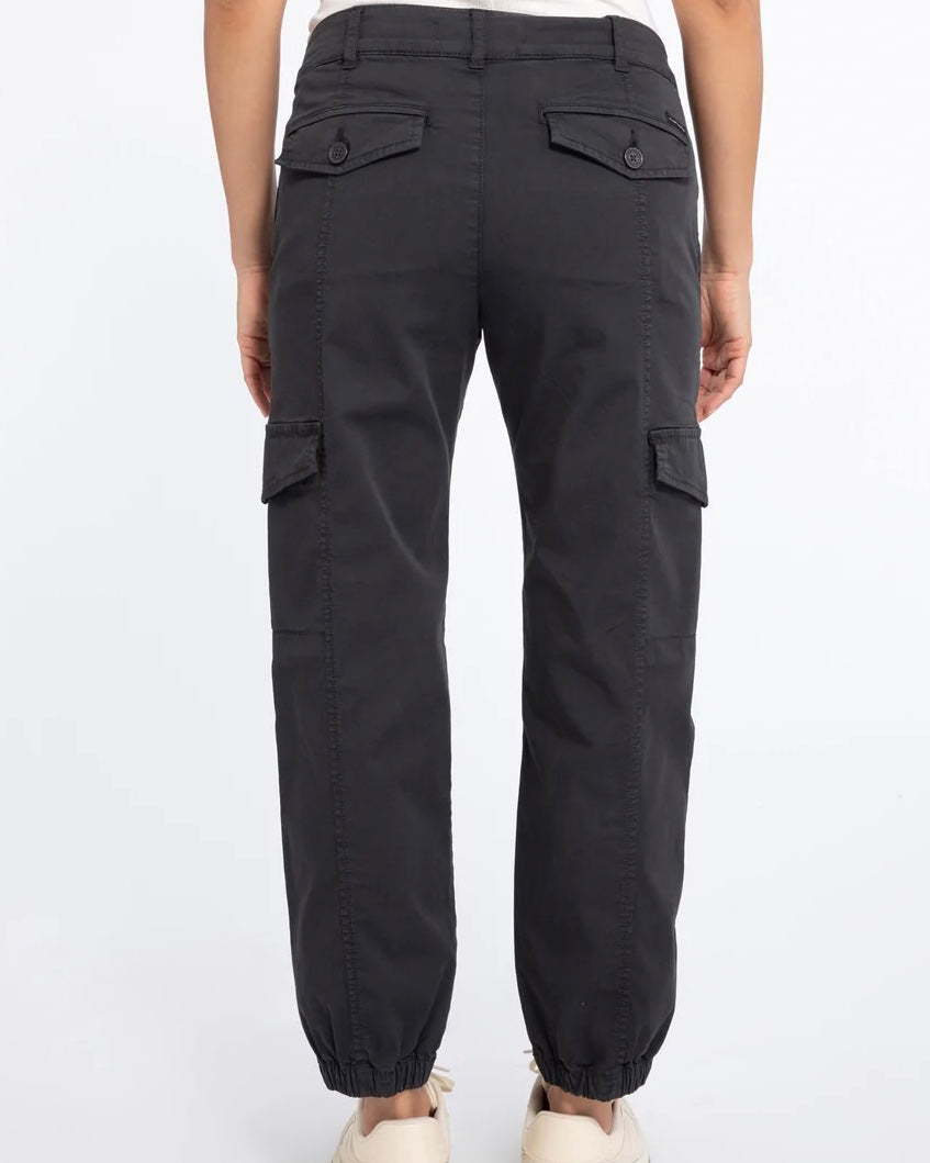 Rebel Standard Rise Pant